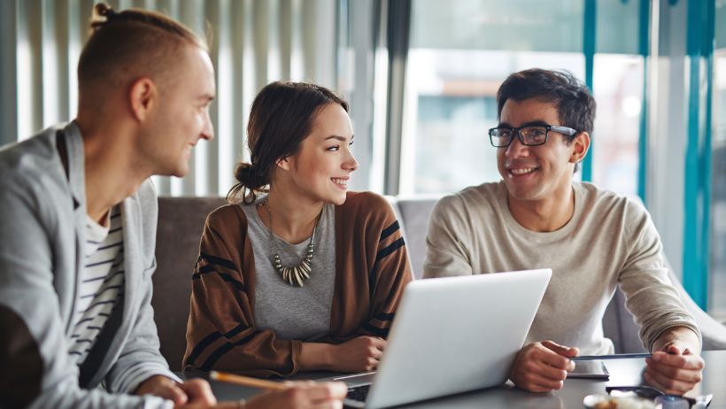 Une experte en coaching qui a de bonnes compétences relationnelles