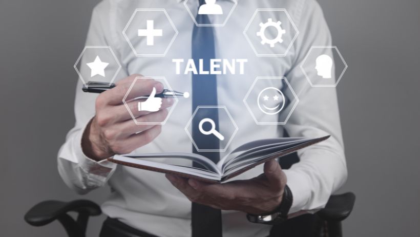 Une personne qui a du talent et qui souhaite développer son potentiel