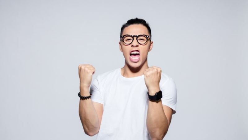 Un homme qui a réussi à surmonter son manque de motivation