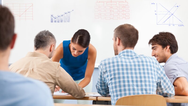 Une équipe d'une entreprise en formation