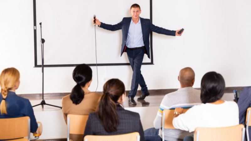Un coach en émotion qui propose une séance gratuite
