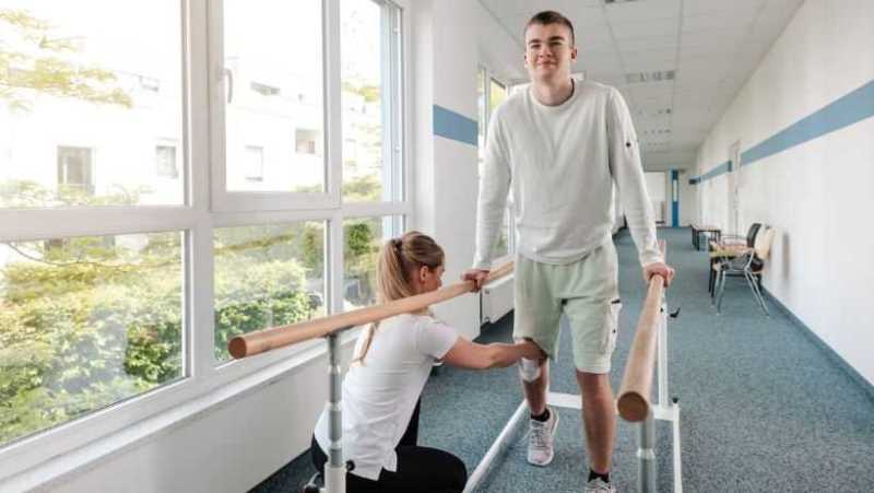 Un sportif blessé qui a besoin d'un préparateur mental