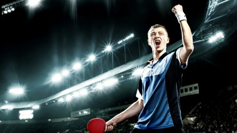 Un joueur de ping pong performant grâce à une bonne préparation mentale