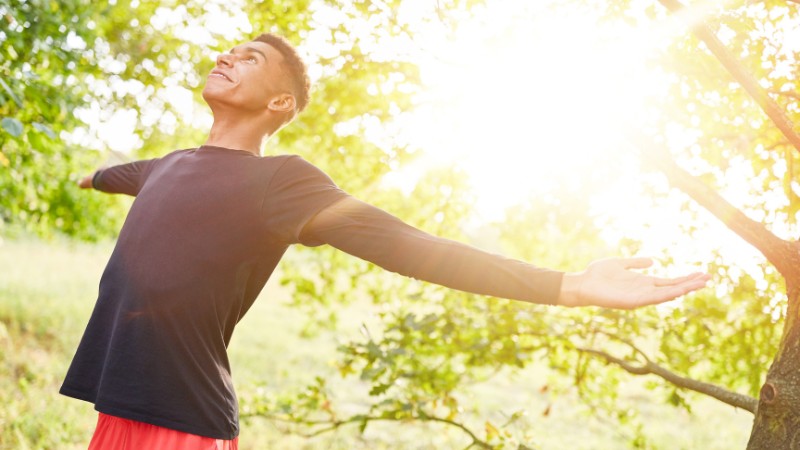 Un sportif qui réajuste sa perspective mentale pour mieux gérer la défaite