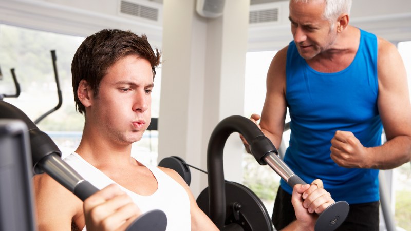 Un athlète qui se demande comment travailler son mental sportif