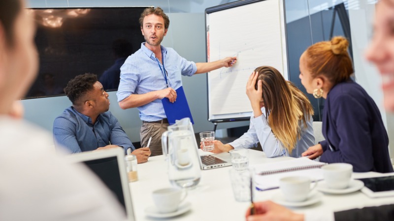 Un coaching professionnel de groupe en entreprise