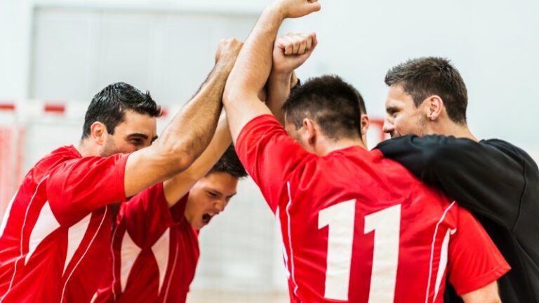 Un bon esprit d'équipe de joueurs de handball grâce à une bonne préparation mentale