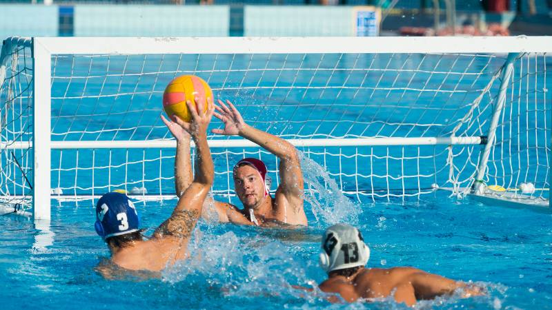 Un gardien de waterpolo après une dépolarisation