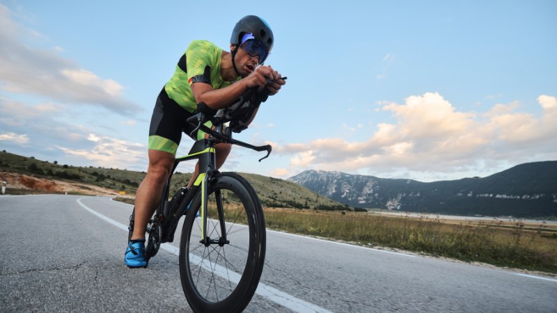 Un cycliste préparé mentalement pour travailler sa résitance physique