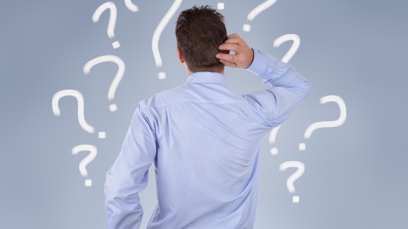 Un homme avec un blocage identitaire qui a besoin d'une préparation mentale