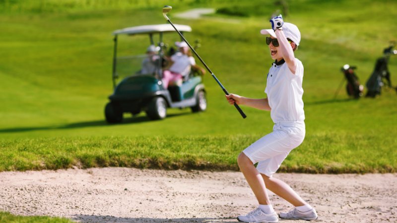 Un jeune golfeur champion qui a bénéficié d'une dépolarisation mentale