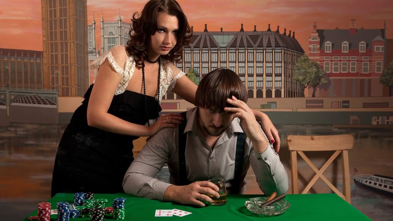 Un joueur de poker coaché par un bon coach