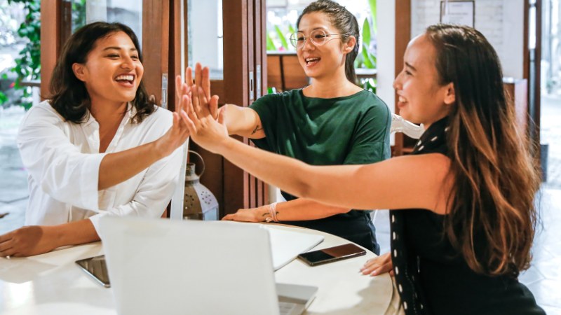 Des jeunes dirigeants d'entreprise épanouies grâce à une bonne préparation mentale
