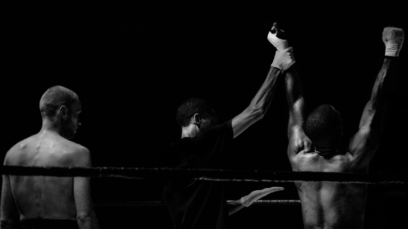 Un boxeur qui vient de perdre une finale et qui a besoin d'une préparation mentale dépolarisation