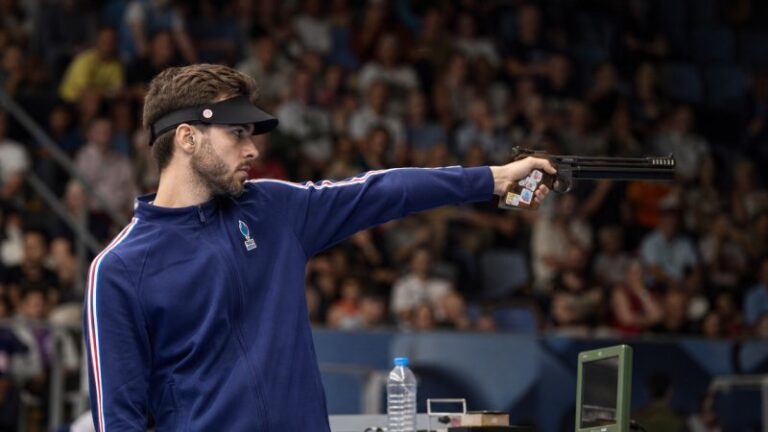Un sportif spécialiste de tir aux Jeux Olympiques